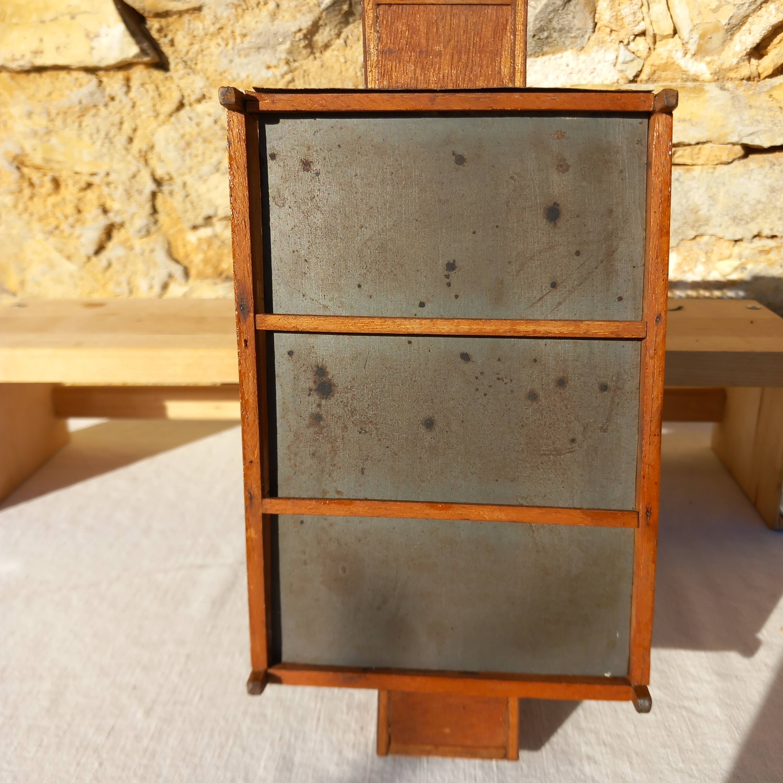 Small wood and metal bird cage and its fabric piou piou