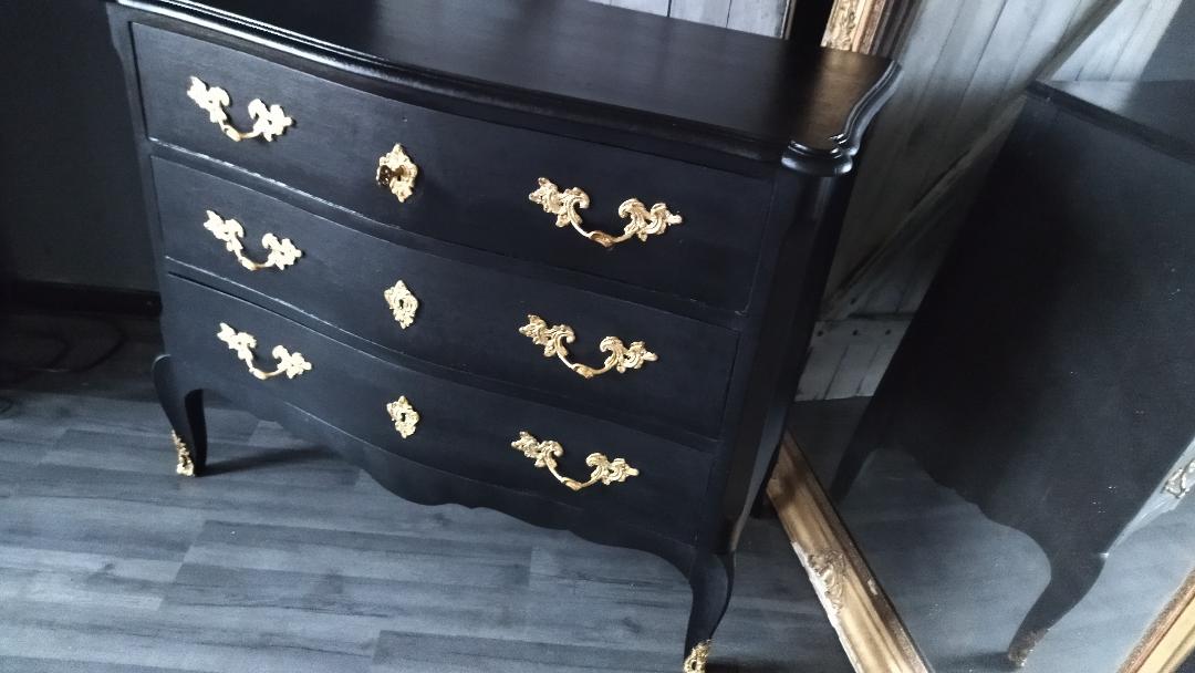 Louis XV style chest of drawers