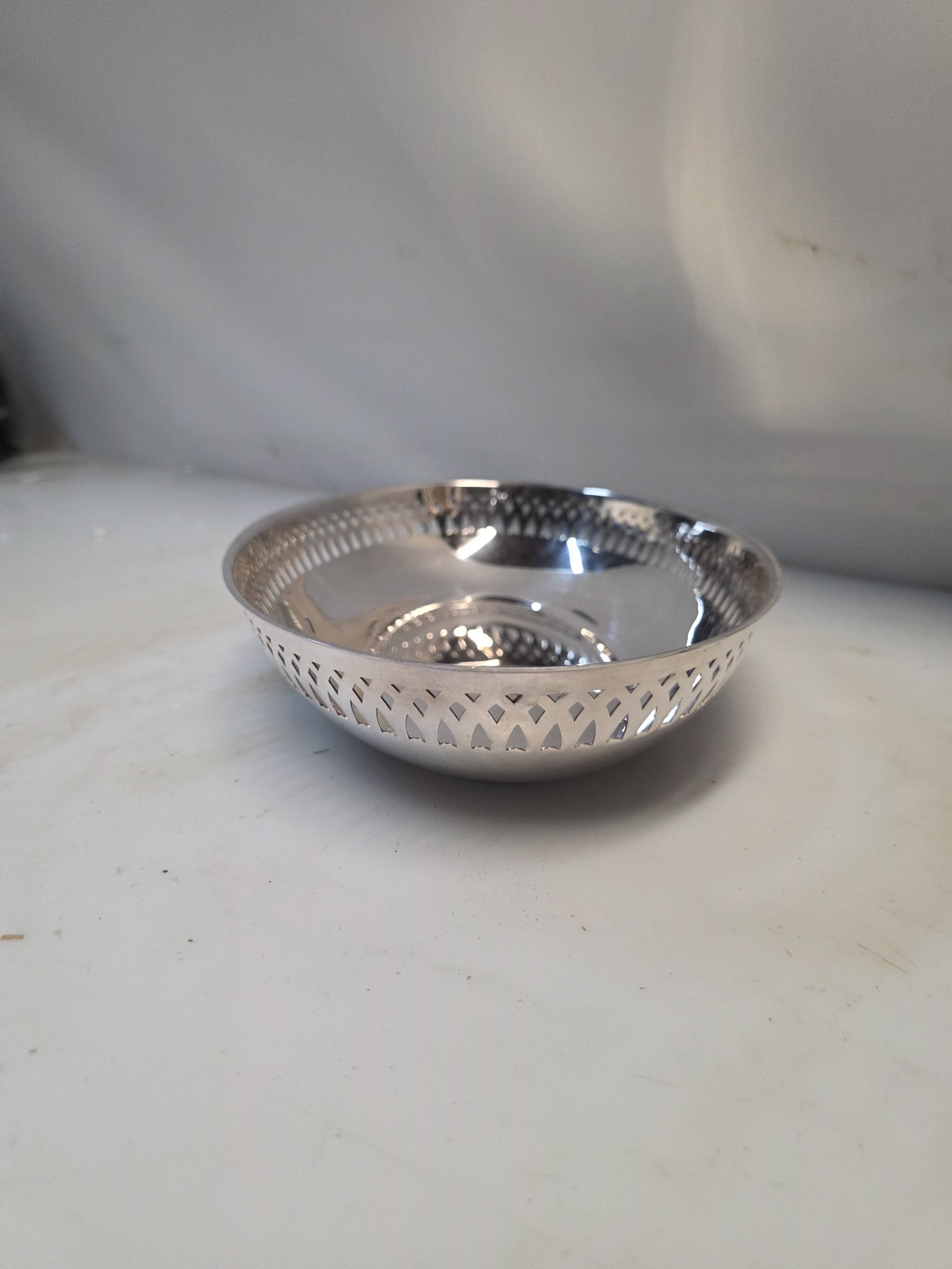 Silver-plated metal centrepiece, Ercuis mid-20th century.