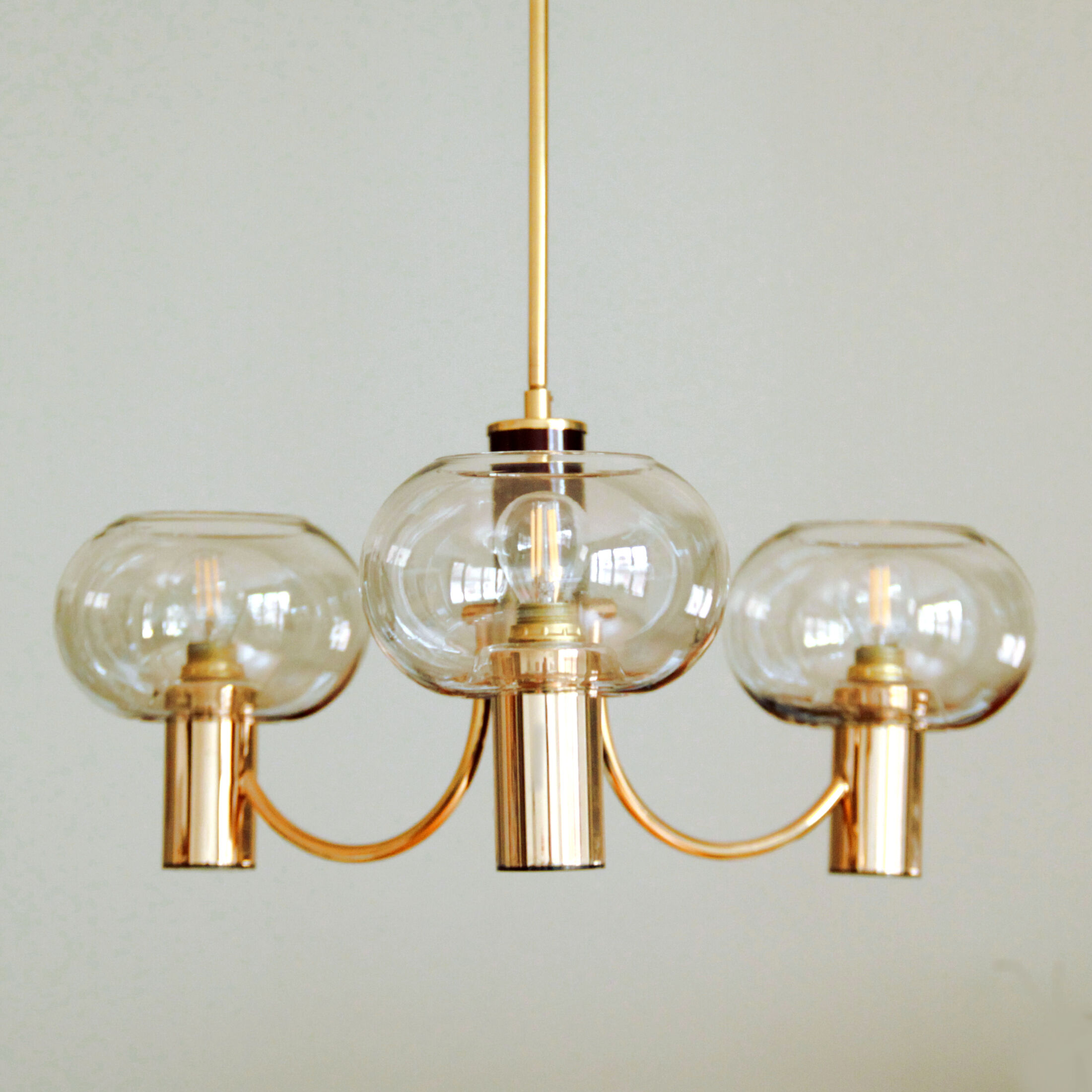 Lustre suspension 1970 globe verre fumé or design italien vintage seventies sciolari