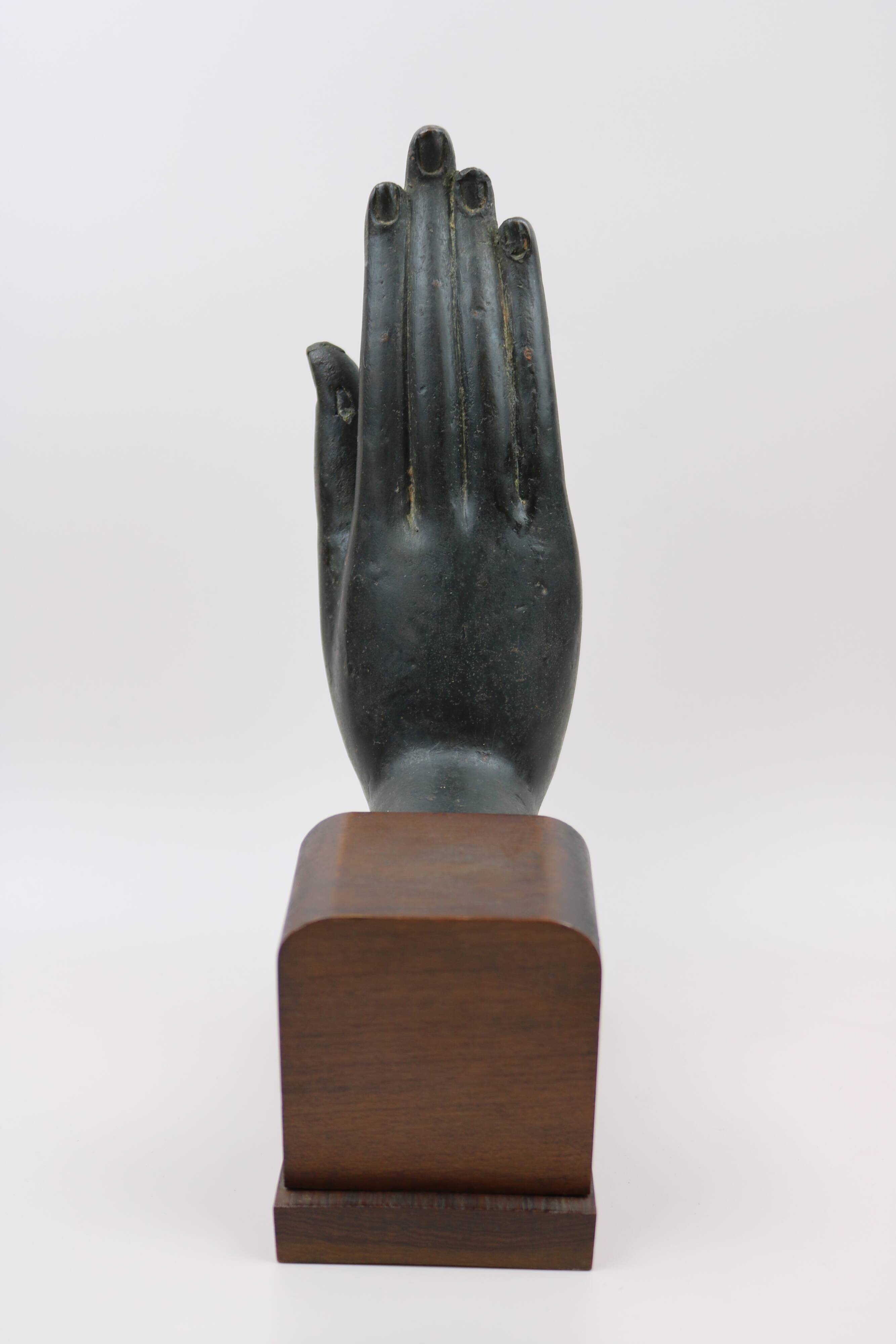 Serre Livre statue main de Bouddha