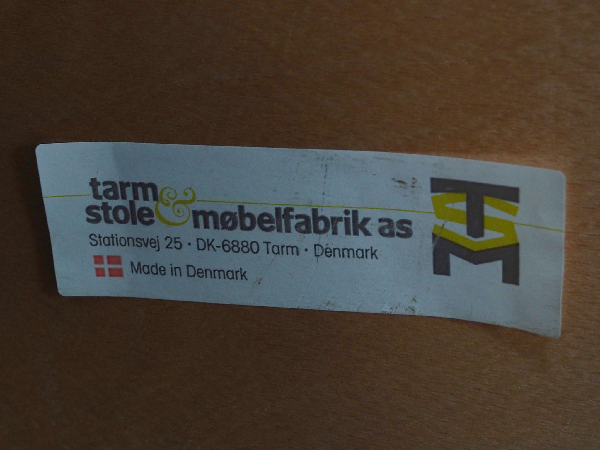Armchair design J147 by Erik Ole Jørgensen of Tarm Stole & Møbelfabrik.
