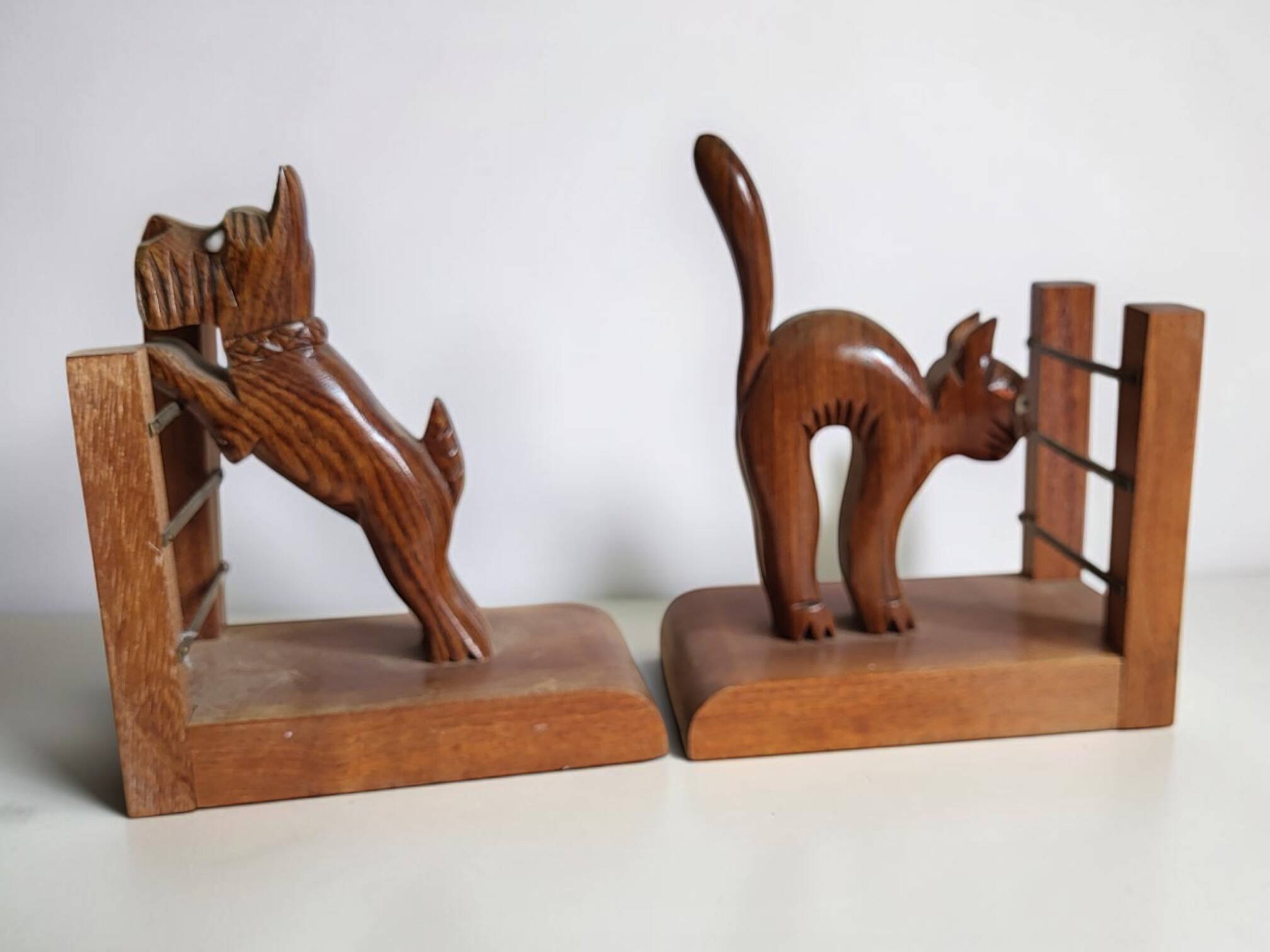 Wooden Bookends "Dog & Cat"