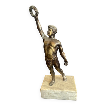 Antique bronze sculpture on a marble base, Roaring Twenties, around 1930.