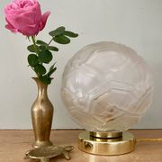 Lampe à poser globe vintage art déco en verre dépoli