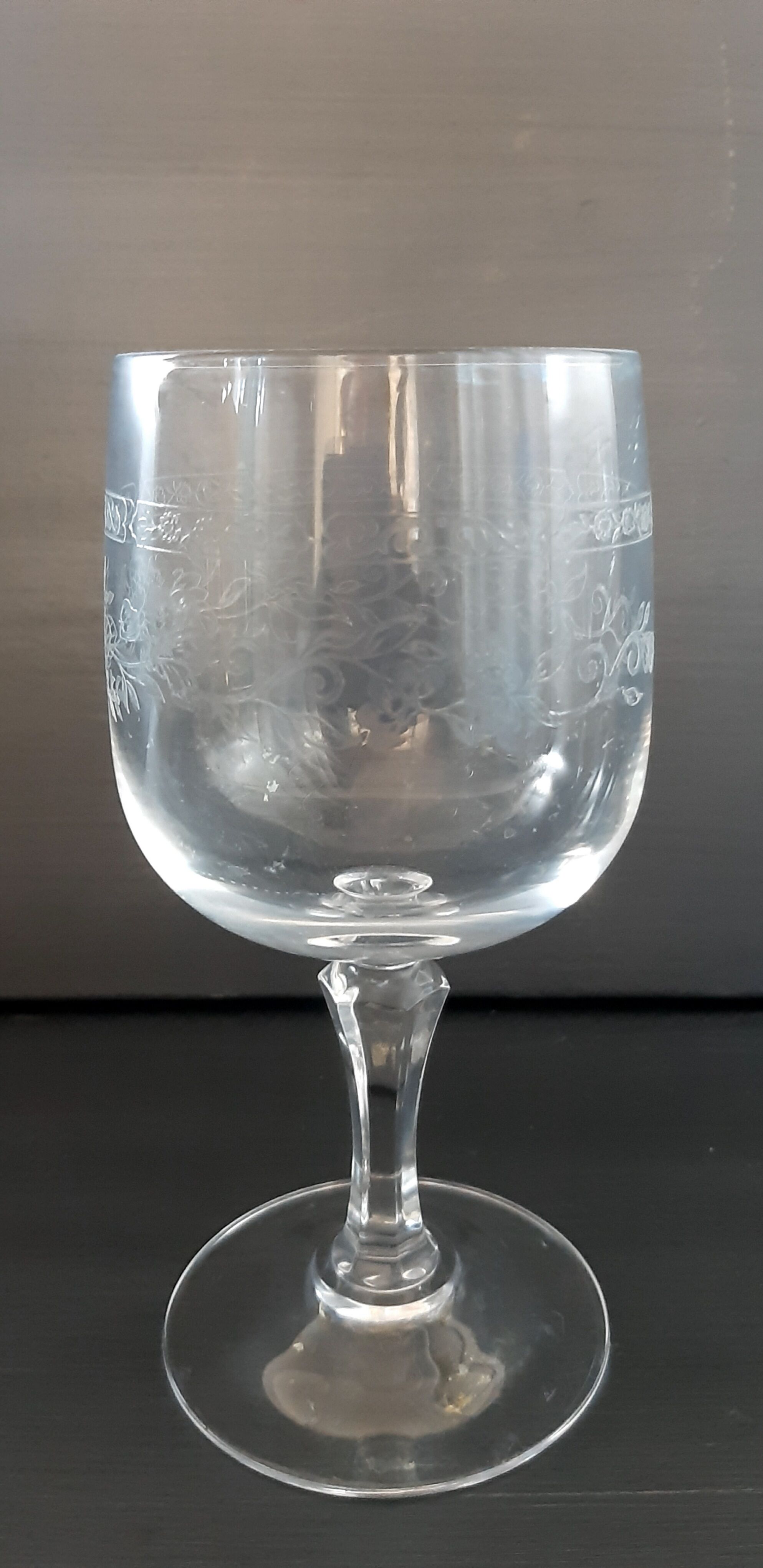 6 old foot glasses