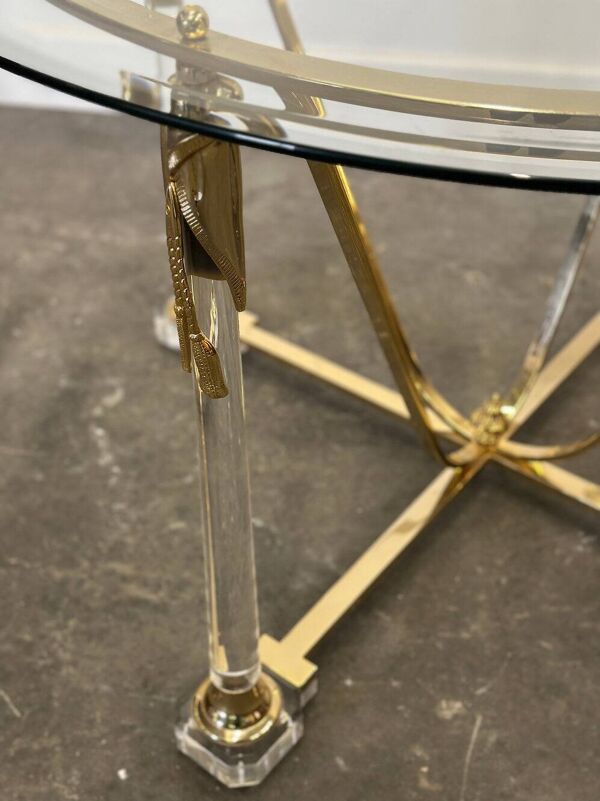 Table à manger en laiton et lucite avec plateau en verre biseauté, Italie années 1980.