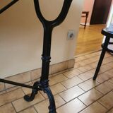 Table bistrot dessus marbre pieds fonte avec plateau tourant