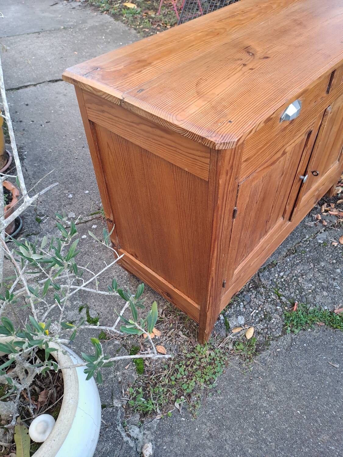 Parisian buffet from the 1930s