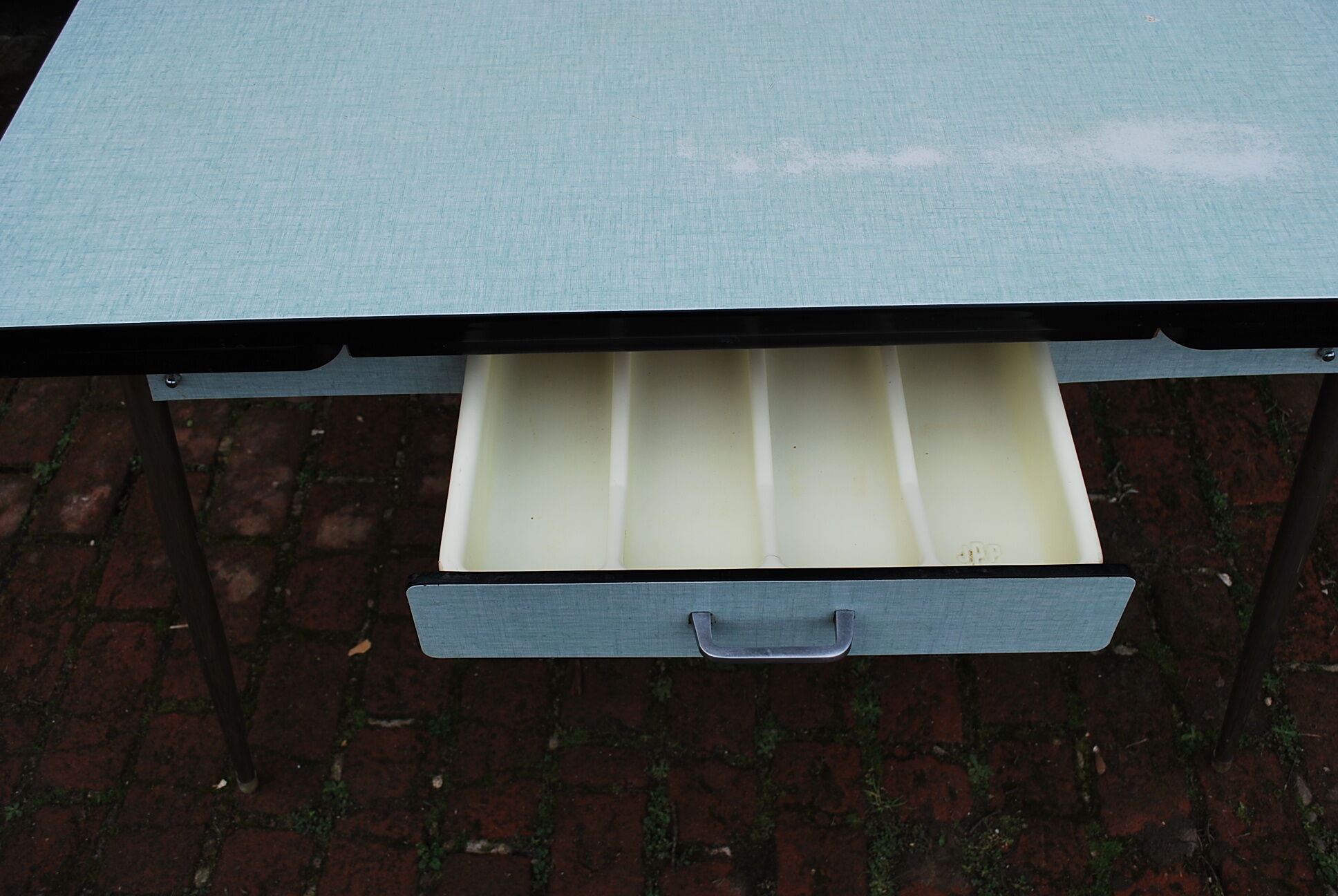 Vintage aniseed green formica table