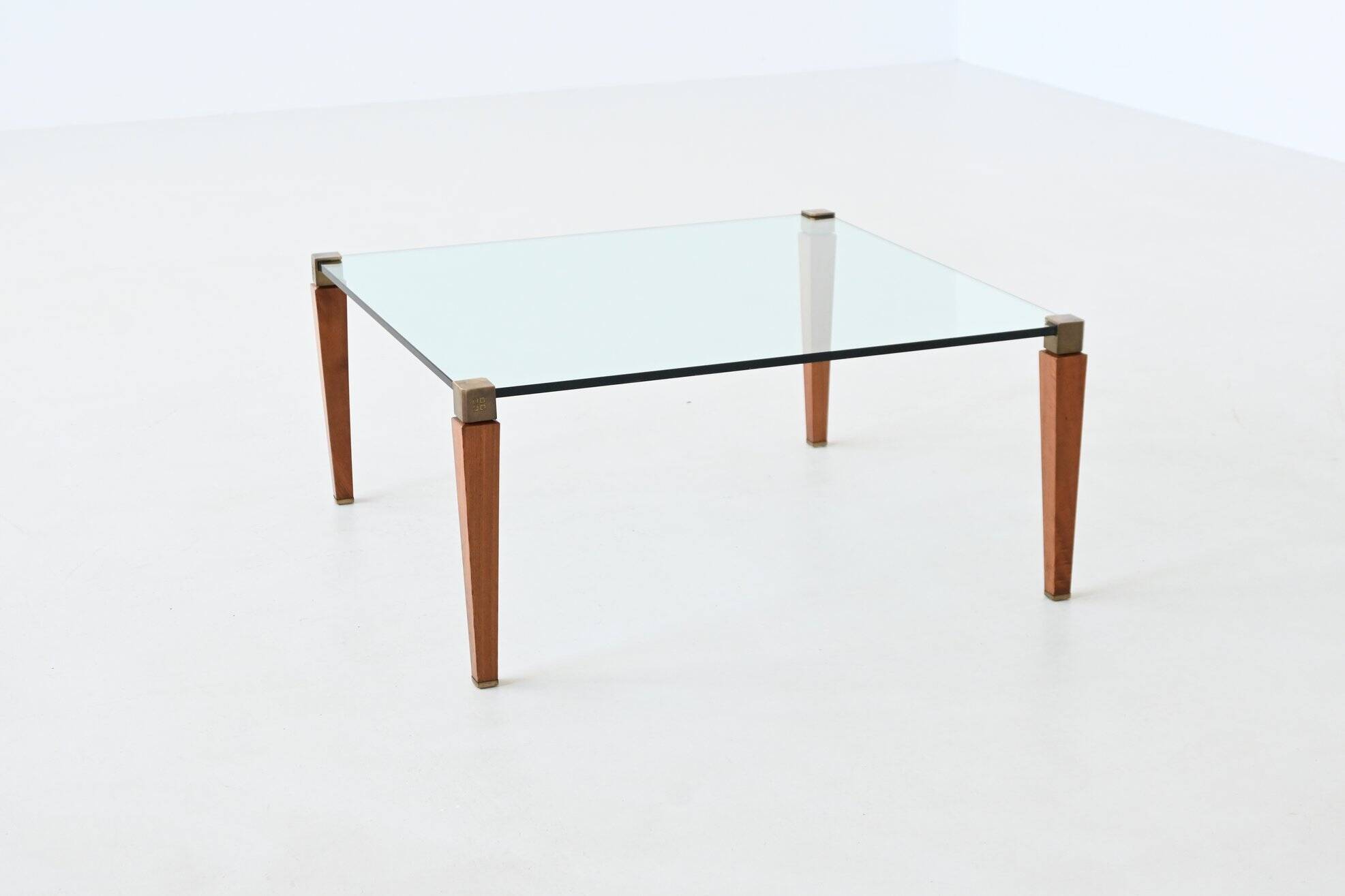 Table basse carrée Peter Ghyczy en laiton et verre, Pays-Bas, 1970