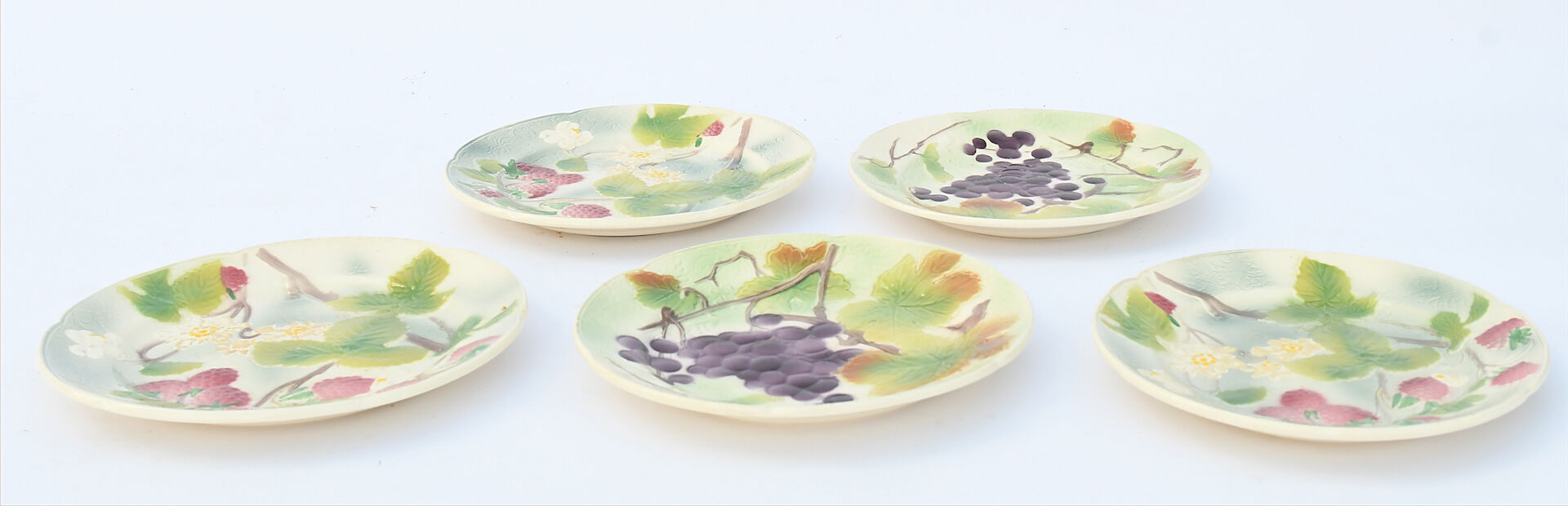 Suite of 5 fruit plates in Earthenware of Saint-Clément