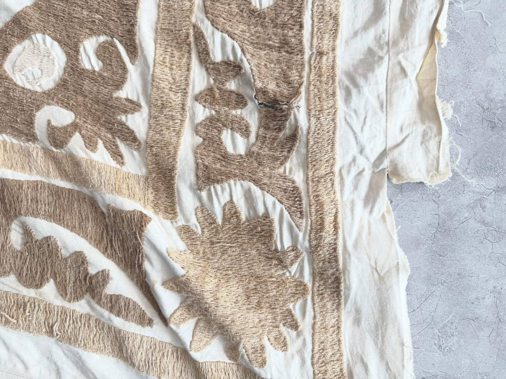 Vintage hand-embroidered tablecloth 150x155 cm