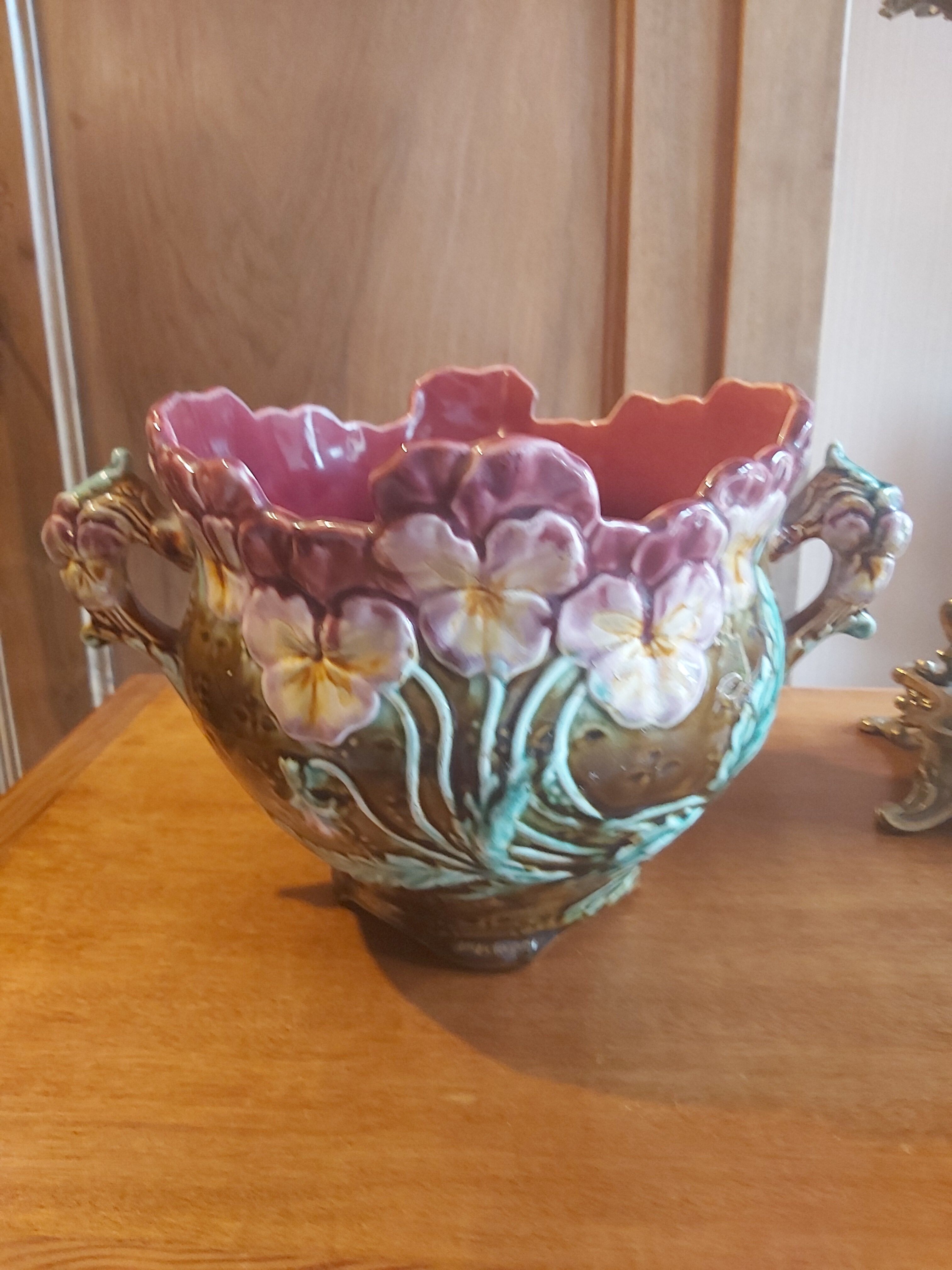 Onnaing pot-pot in barbotine