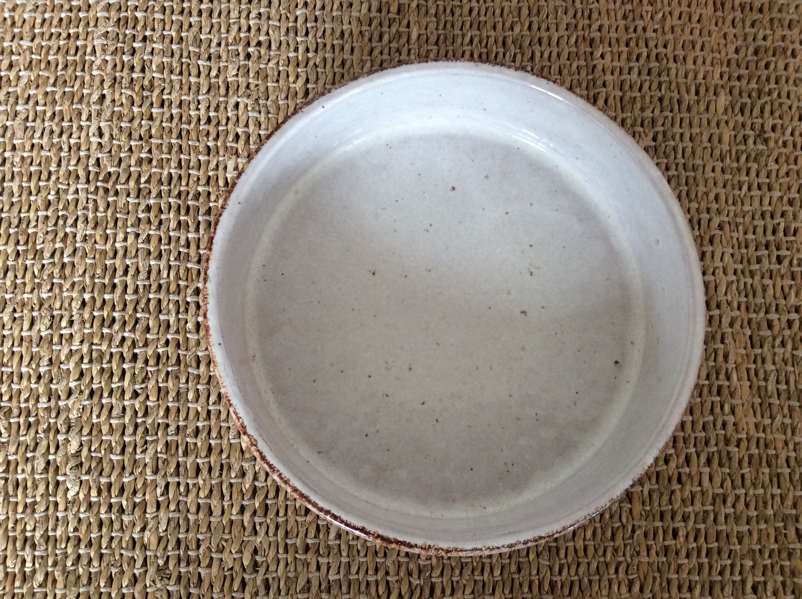 Glazed stoneware dish