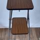Table d'appoint en formica années 70