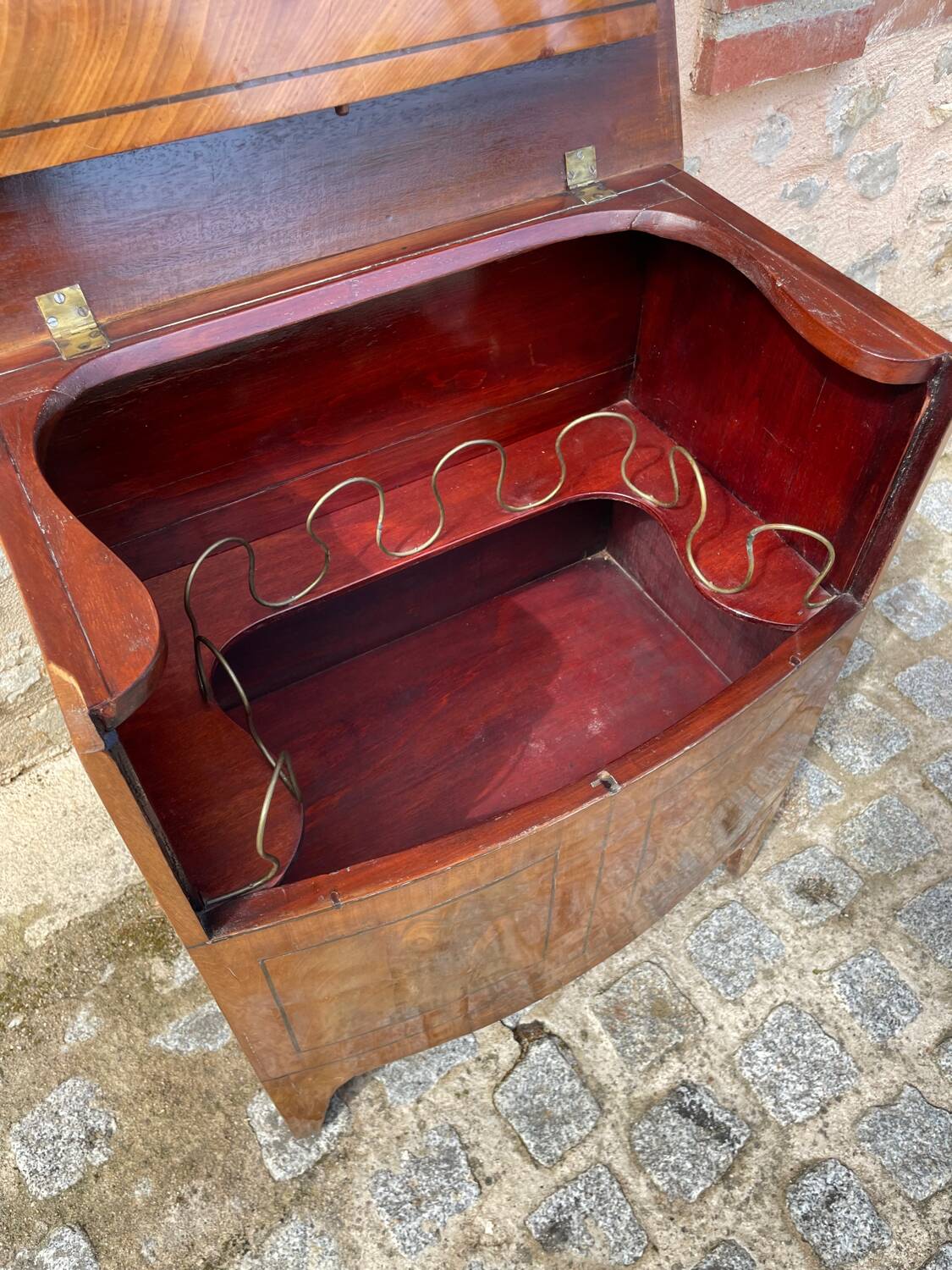 art deco style mini bar