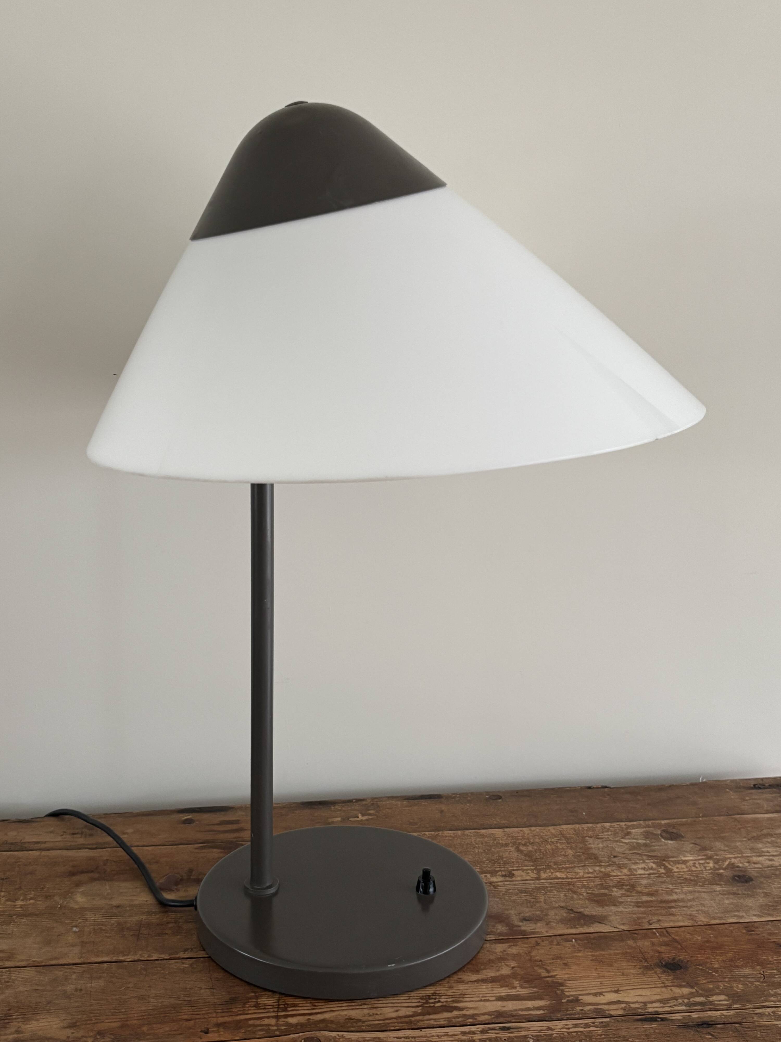Vintage Opala table lamp Hans J. Wegner Louis Poulsen Design