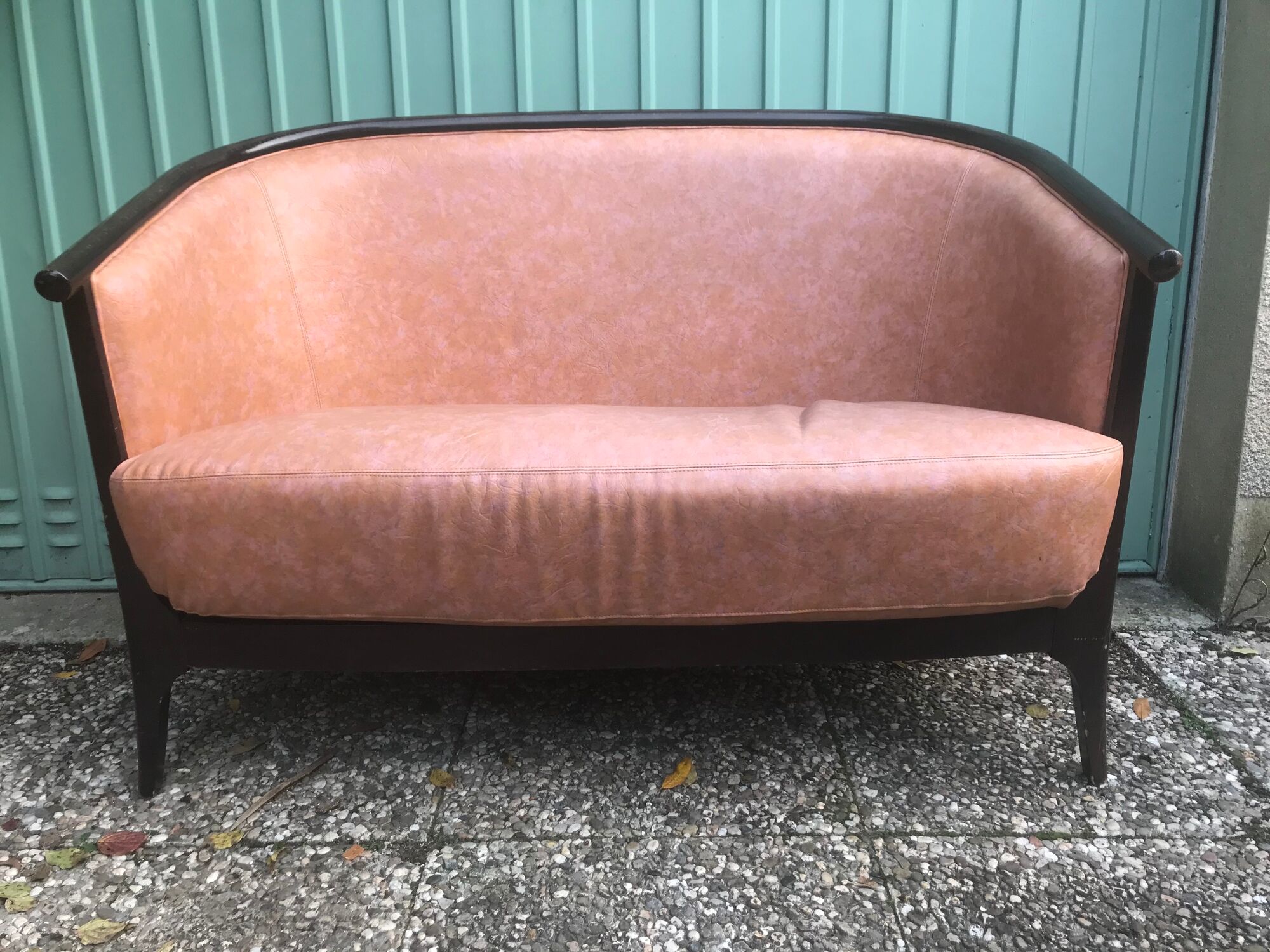 Lot of 2 armchairs and a sofa from Baumann in black wood and marble rose leather