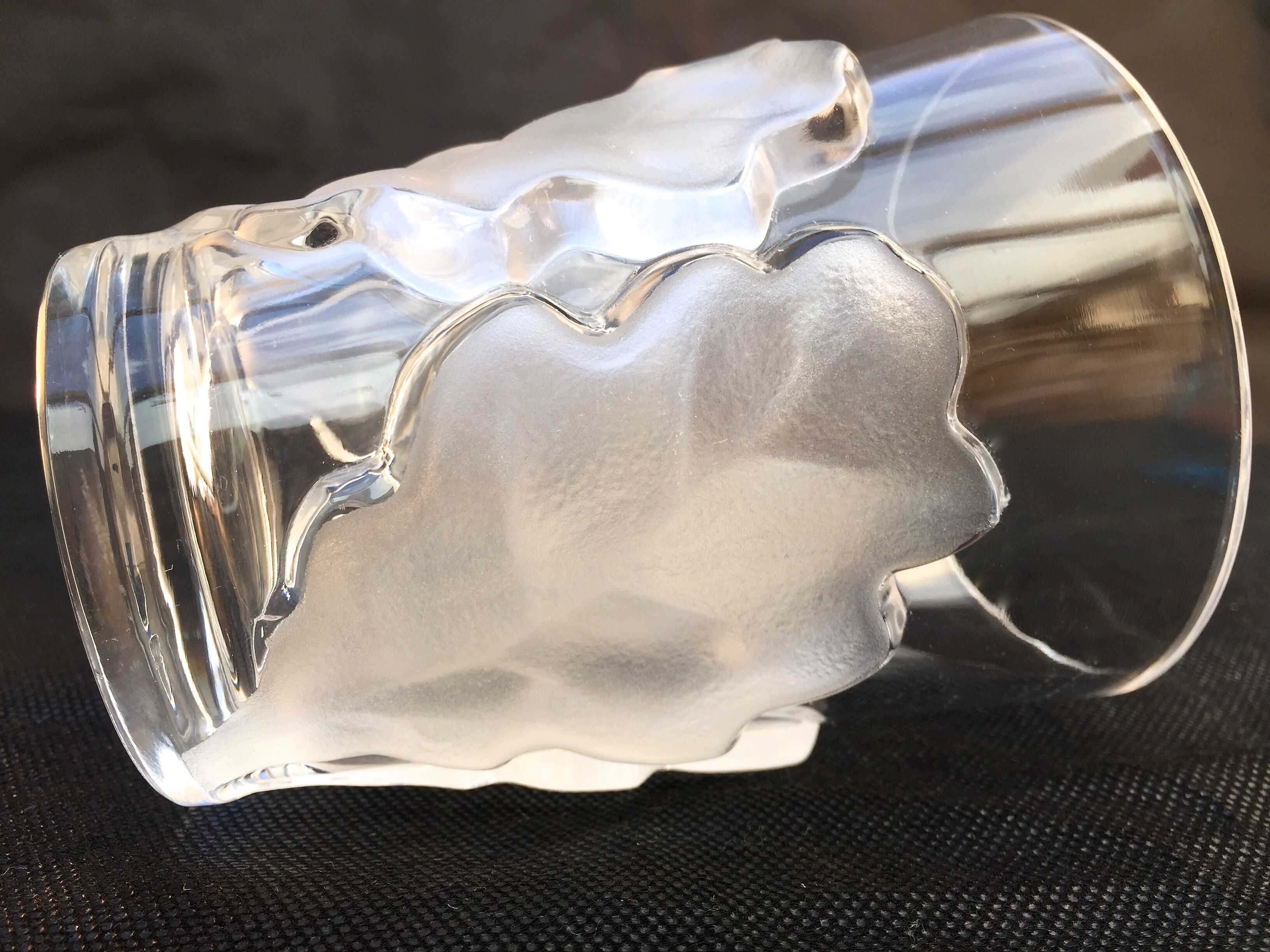 Lalique collection small vase crystal pattern art nouveau chene leaves