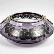 Art Deco vase in mauve glass D'Argyl with a pewter mount.