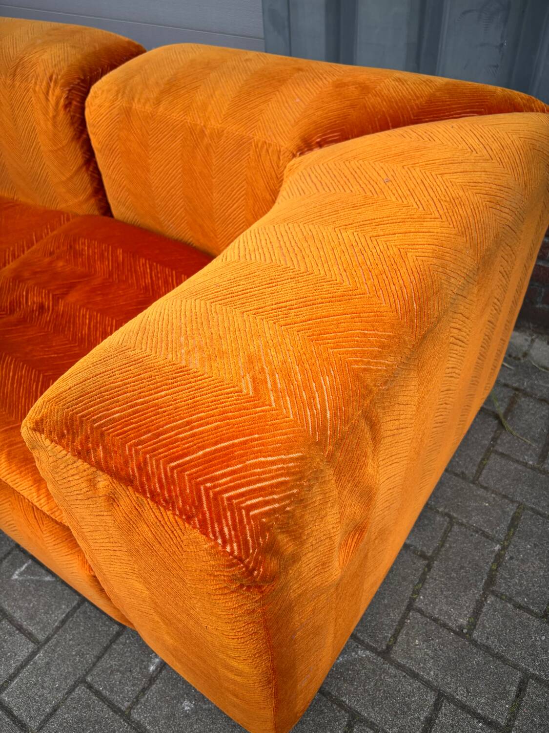 Large Mid Century sectional sofa of 6 elements in orange velvet