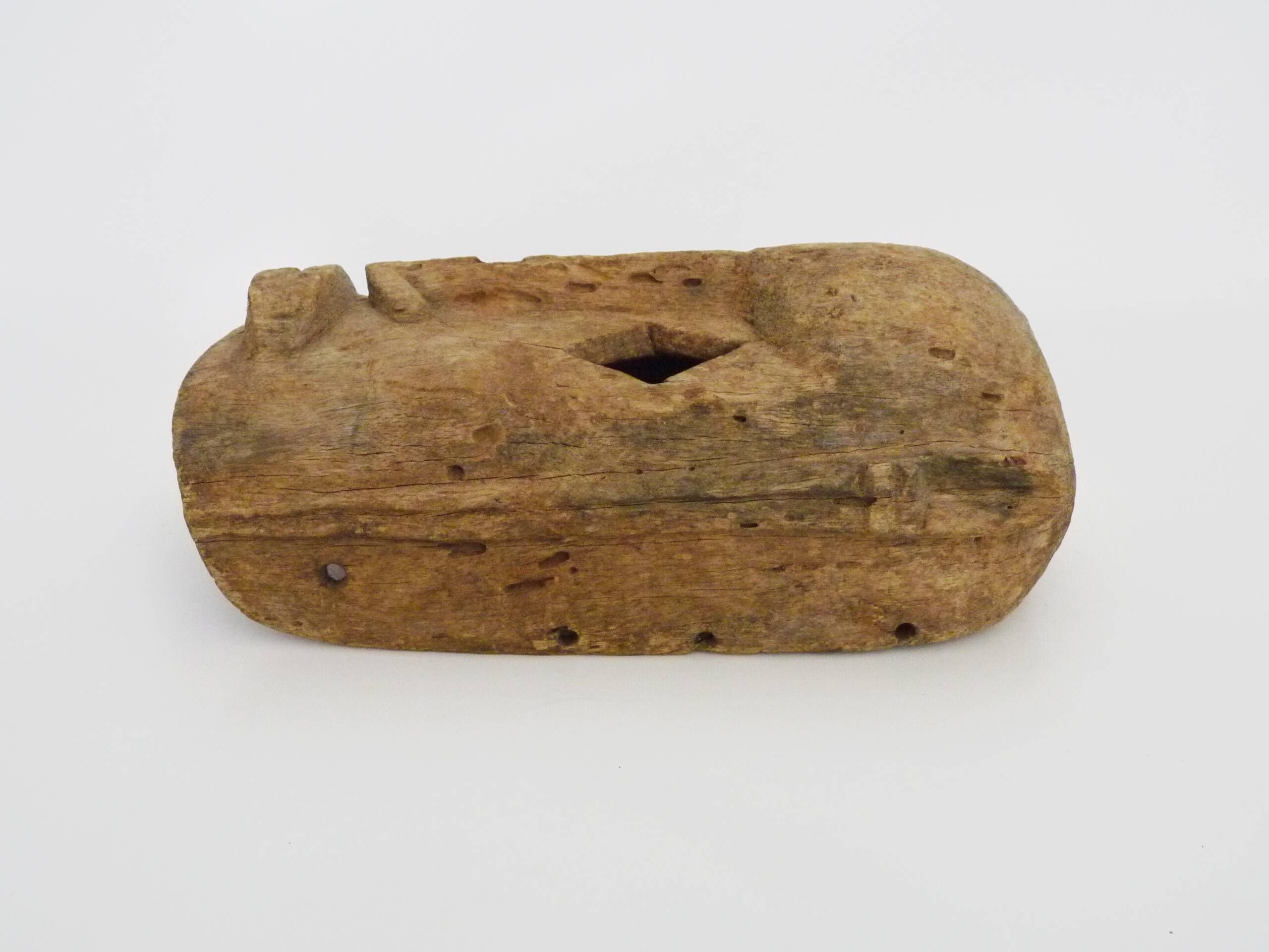 Old Dogon mask from Mali in wood. African mask from the 50s