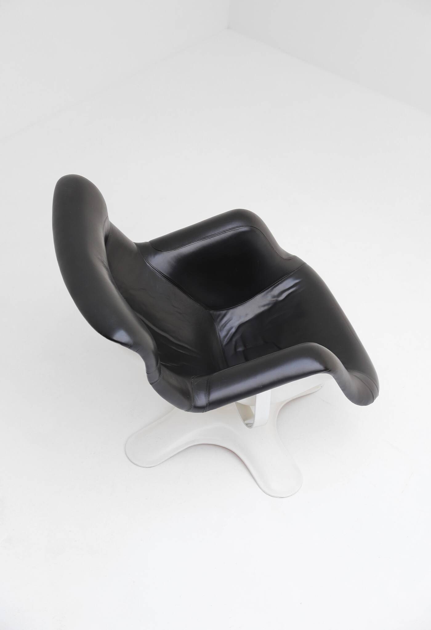 Yrjö Kukkapuro 'Karuselli' Lounge Chair By Avarte Finland, 1960S