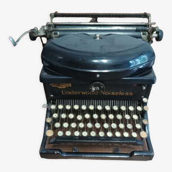 Underwood Noiseless USA Typewriter 20s/30s