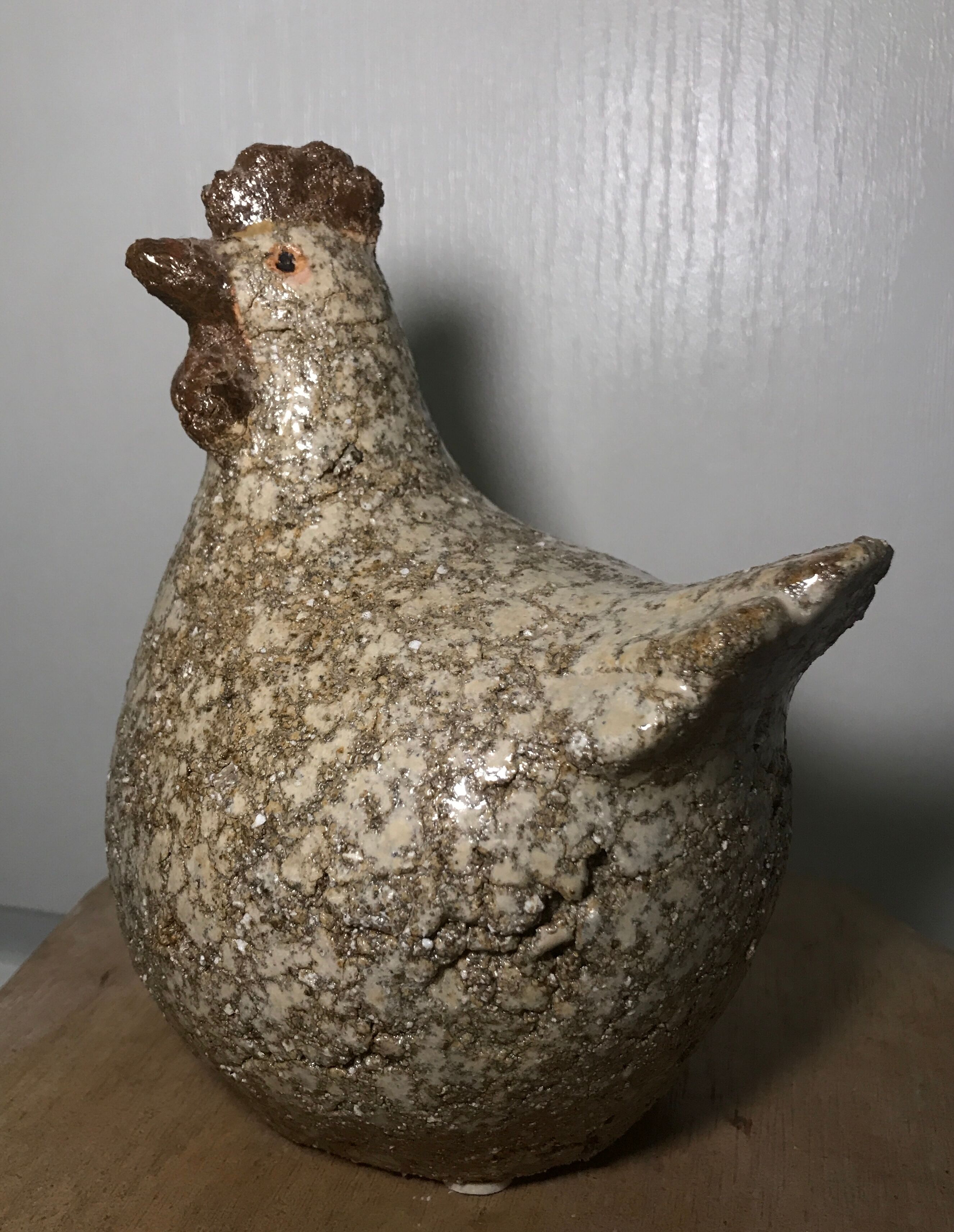 Poule in cracked and enamelled ceramic signed athezza