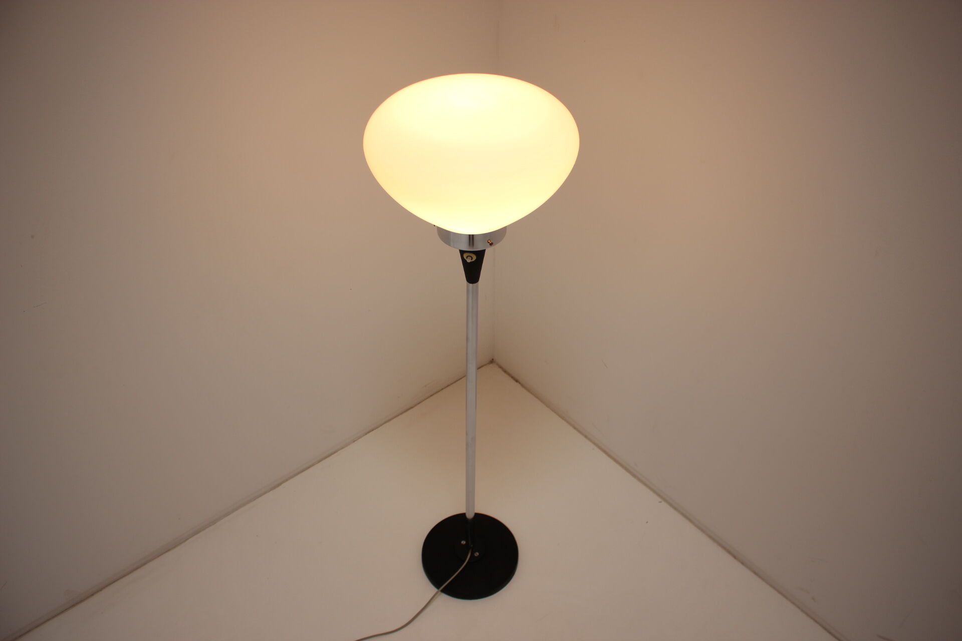 Mid-century design floor lamp/ Lidokov, 1970's