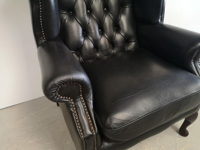 Fauteuil bergère chesterfield cuir noir