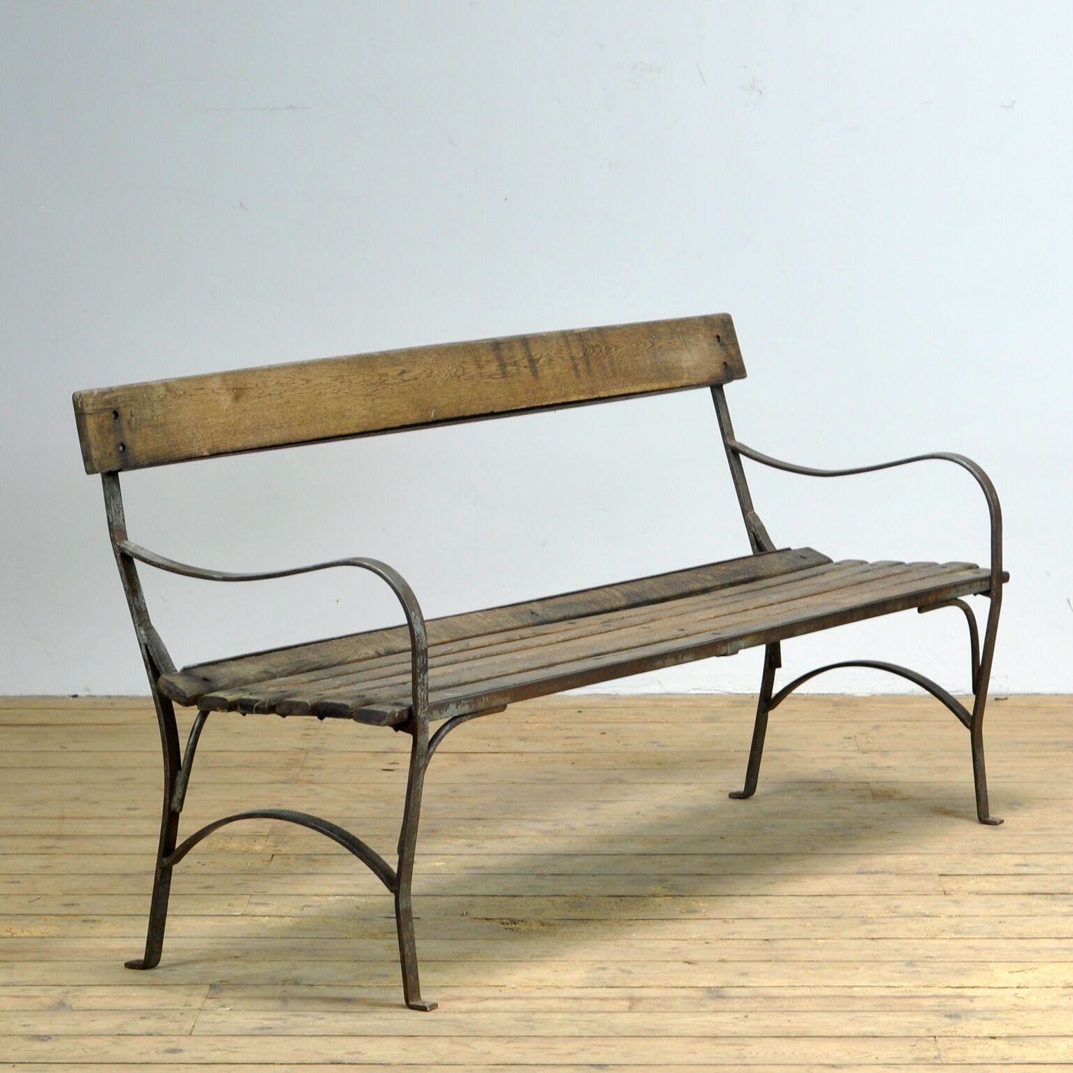 Banc de jardin des années 40