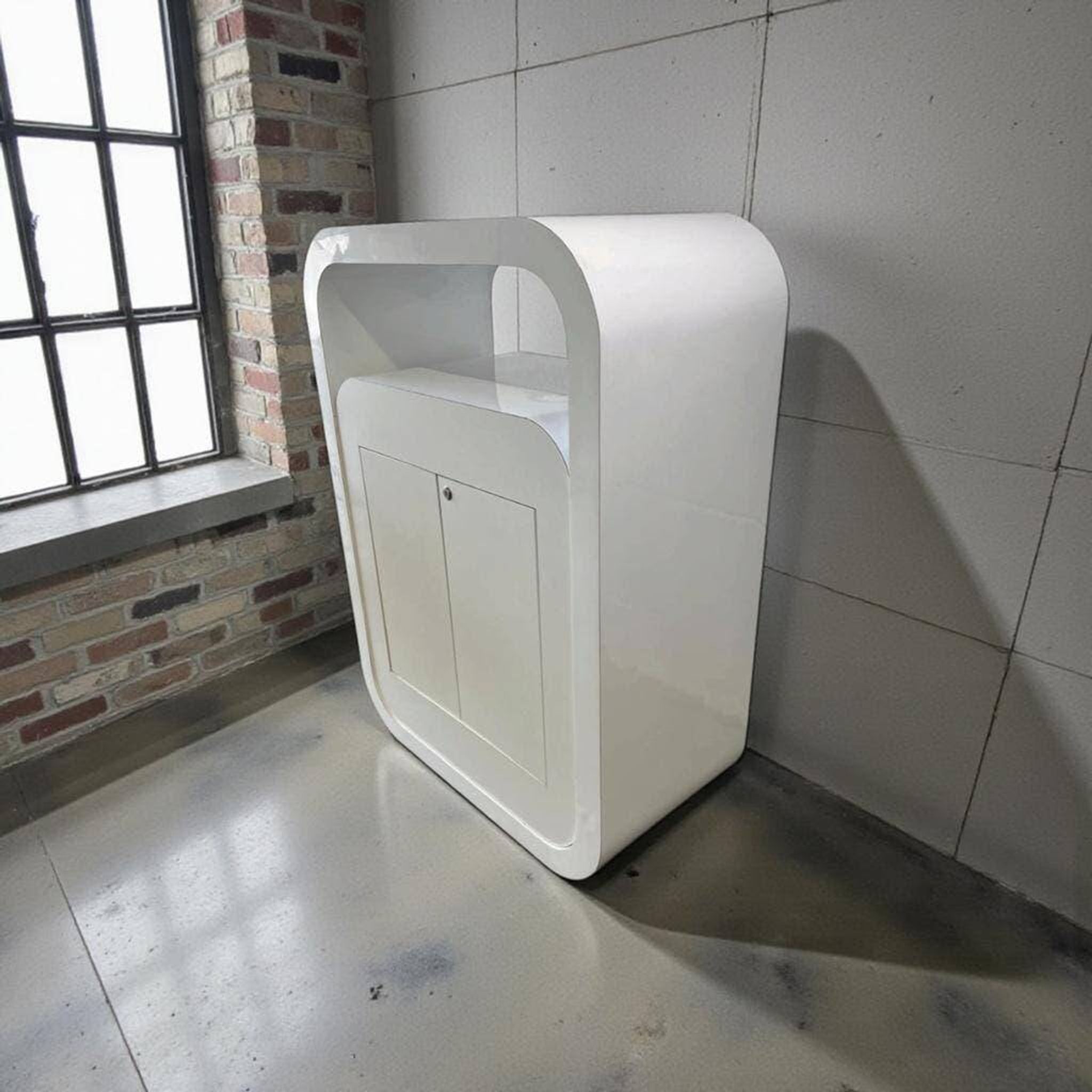 Commode vintage blanche incurvée