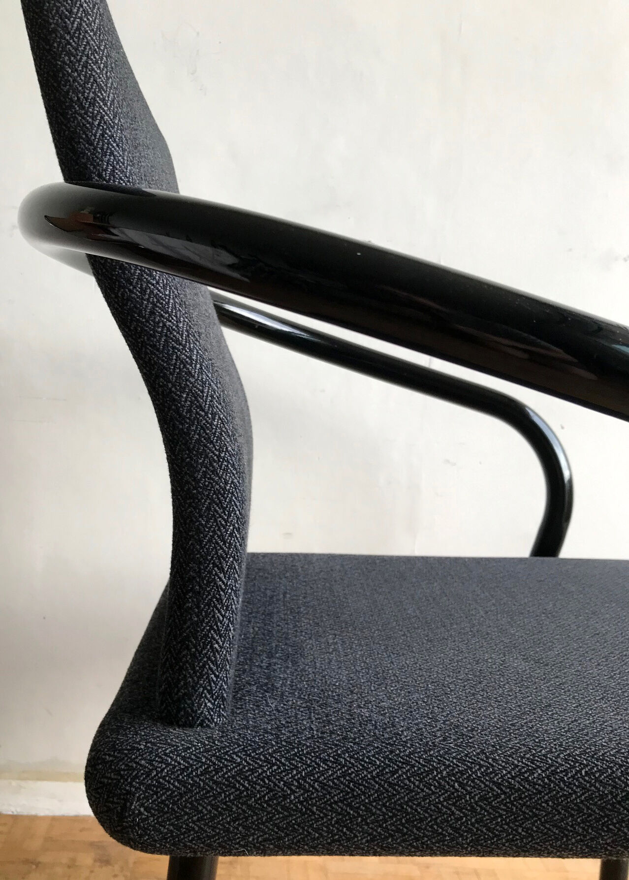 Pair of Mandarin armchairs, Ettore Sottsass, Knoll edition 1987