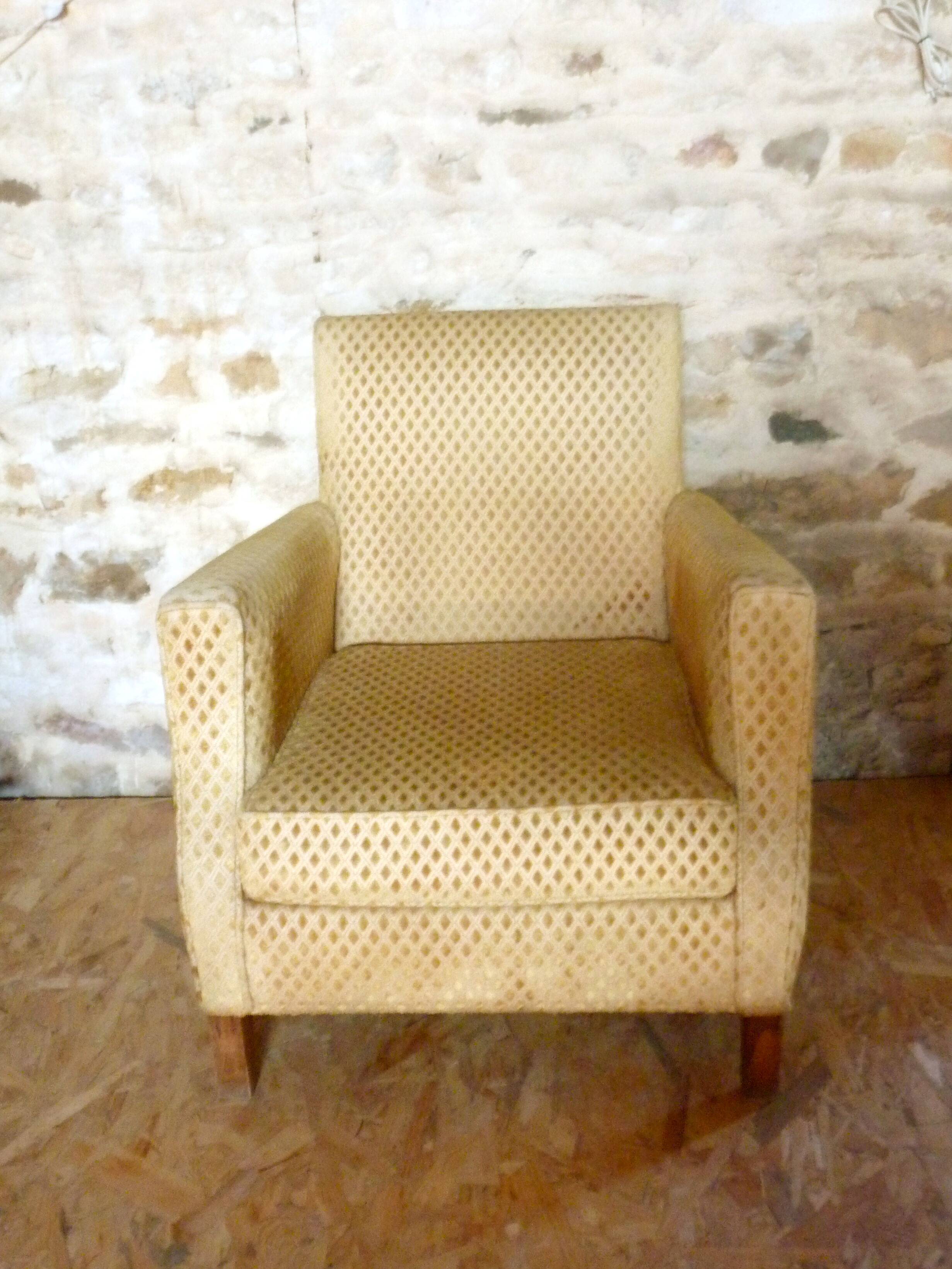 Fauteuil en velours viel or art déco années 40