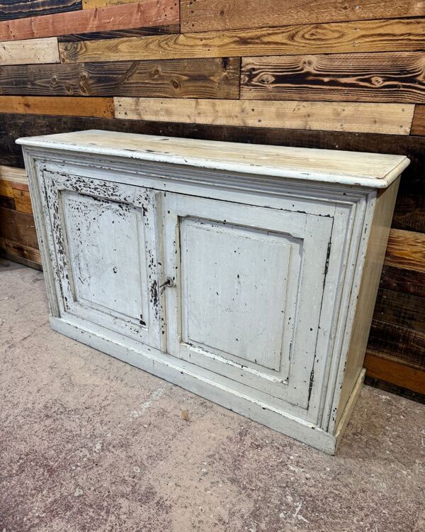 Ancien buffet bas