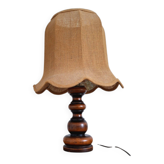 Table lamp in turned wood and tulip shade