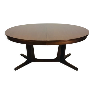 Baumann oval table