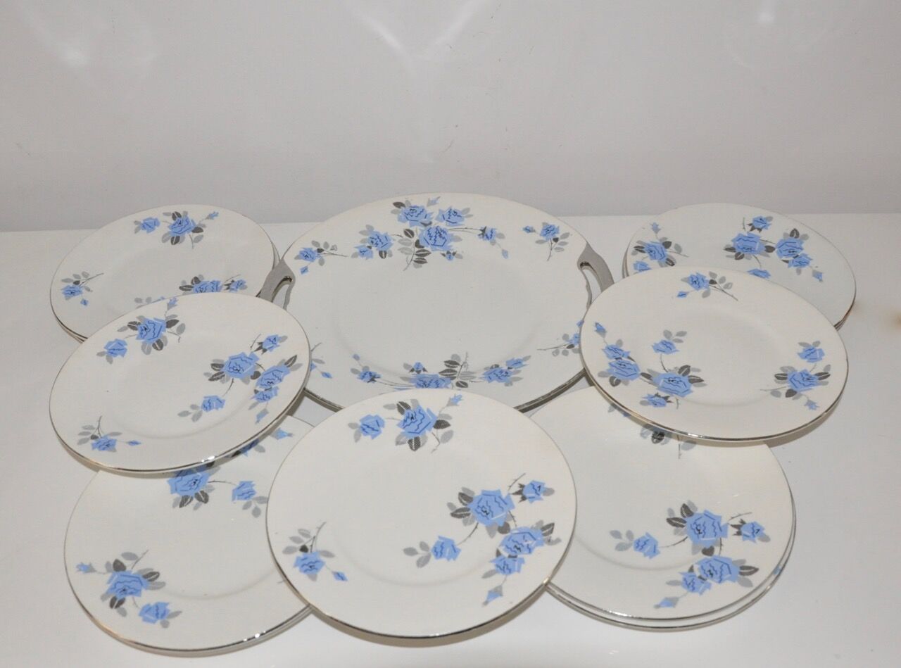 Set of 11 plates dessert and 1 dish of the pottery of onnaing