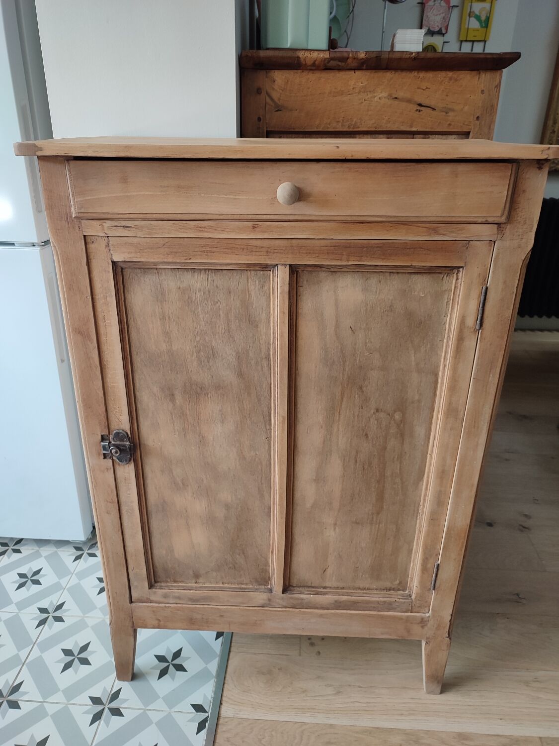 Jam maker or Parisian buffet