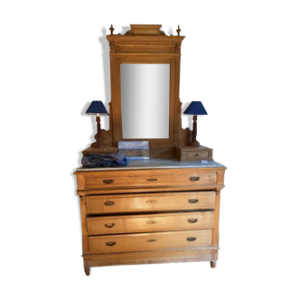 Chest of drawers