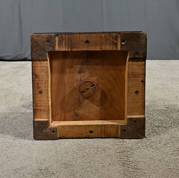 Haute Colonne en Noyer et Marbre – 1920