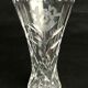 Vase en cristal décor ciselée fleur aux pétales dépolis
