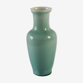 Vase en porcelaine céladon de la Manufacture Nationale de Sèvres, 1887