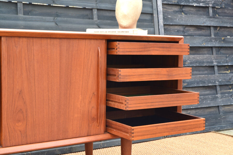 Enfilade by Jentique *127 cm