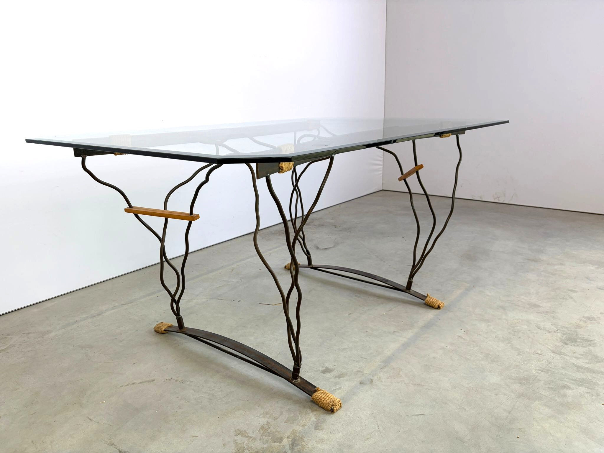 Table à manger vintage en fer forgé et verre, années 1970