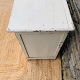 Vintage chest of drawers