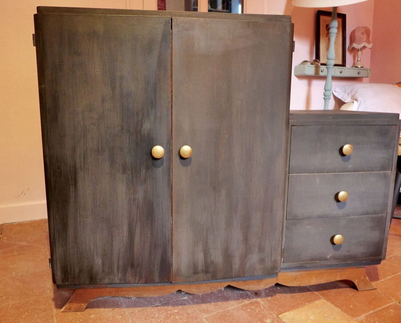 Vintage dresser