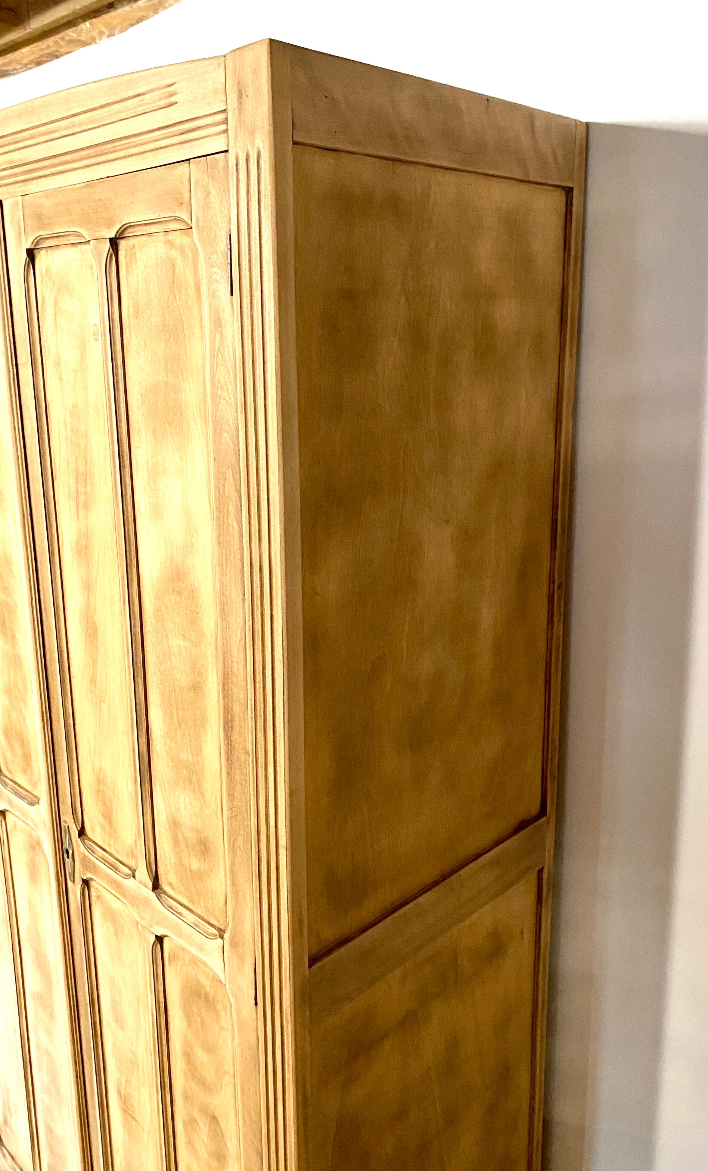 Armoire parisienne brute